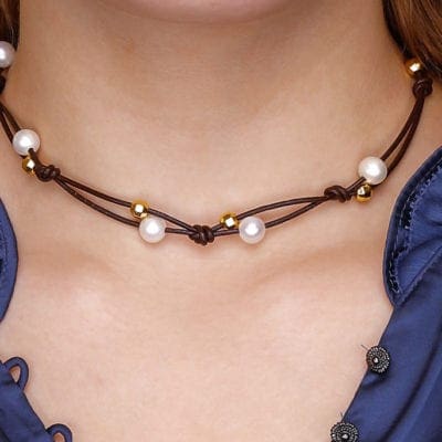 How to Wear the Right Pearl Necklace with the Right Neckline