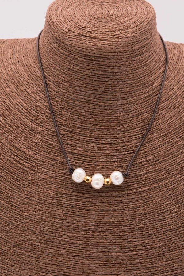 Dainty Three Pearl Choker, 3 Pearl Leather Necklace, Simple Pearl Choker with Gold Beads